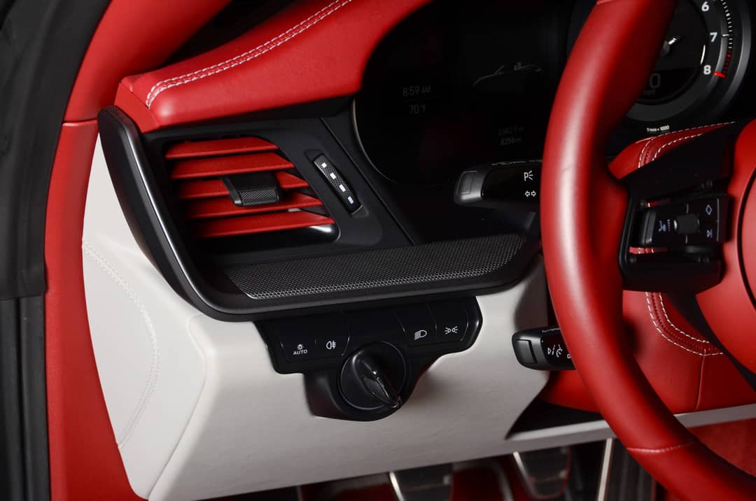 2022 Porsche 911 Targa 4S — photo 50