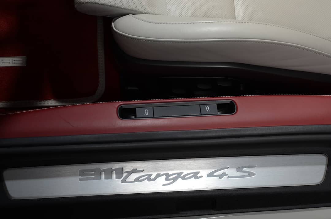 2022 Porsche 911 Targa 4S — photo 52