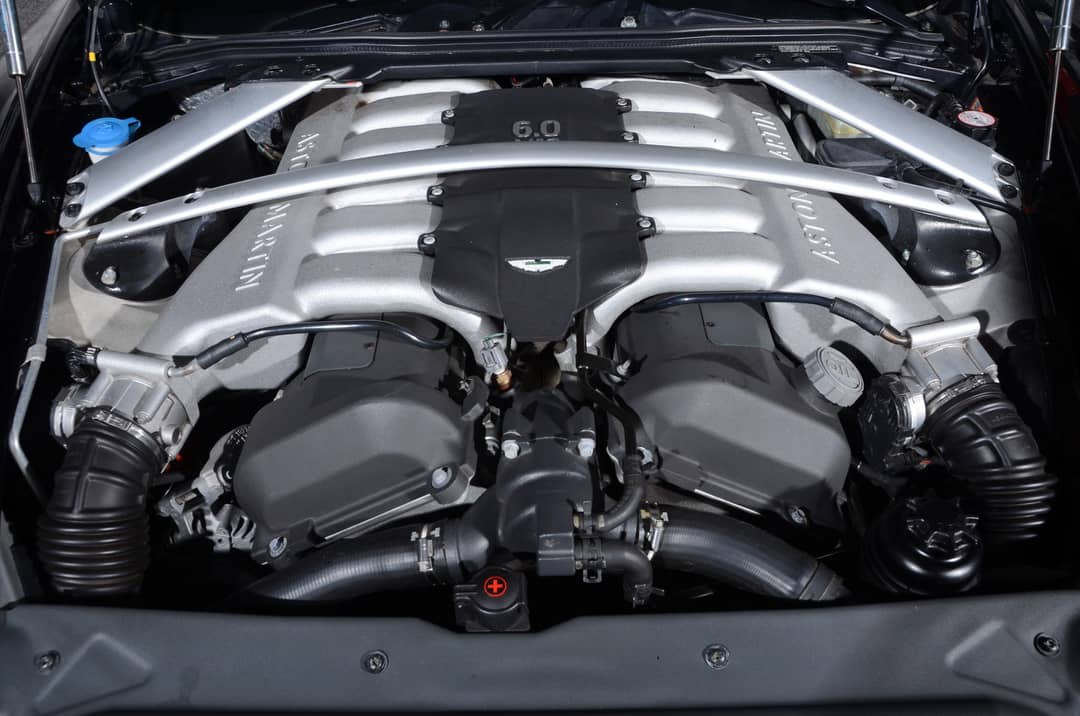 2005 Aston Martin DB9 — photo 14