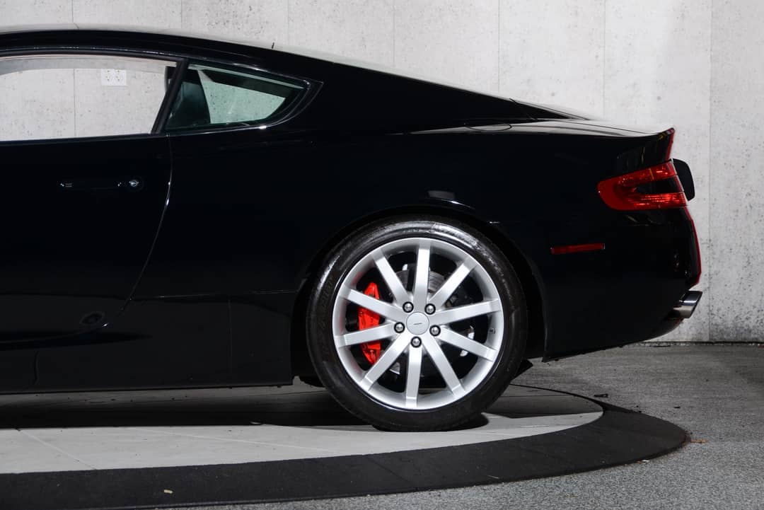 2005 Aston Martin DB9 — photo 21