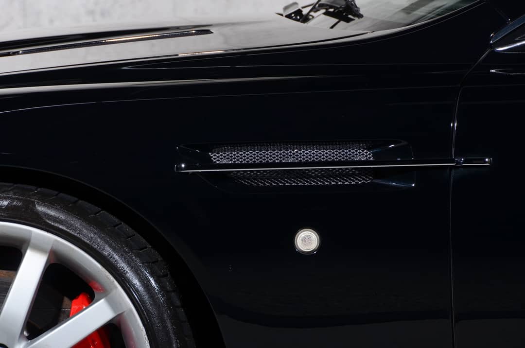 2005 Aston Martin DB9 — photo 22