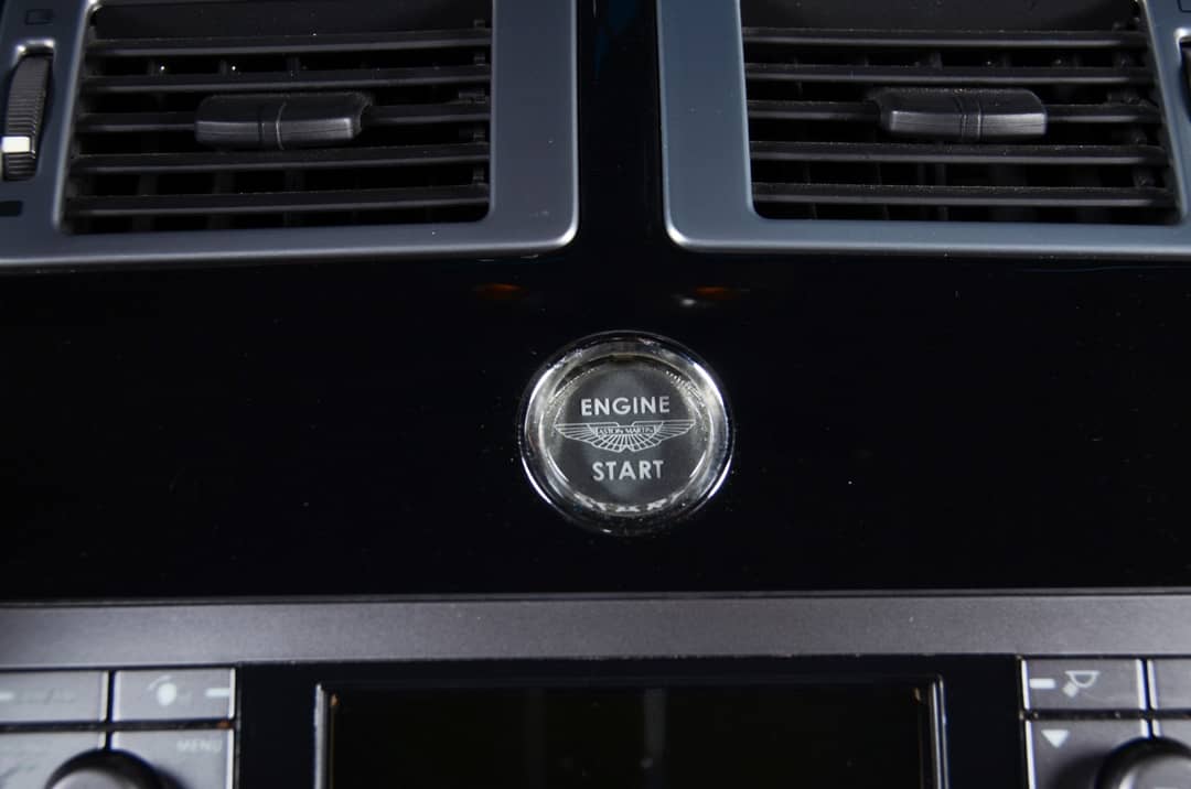 2005 Aston Martin DB9 — photo 37