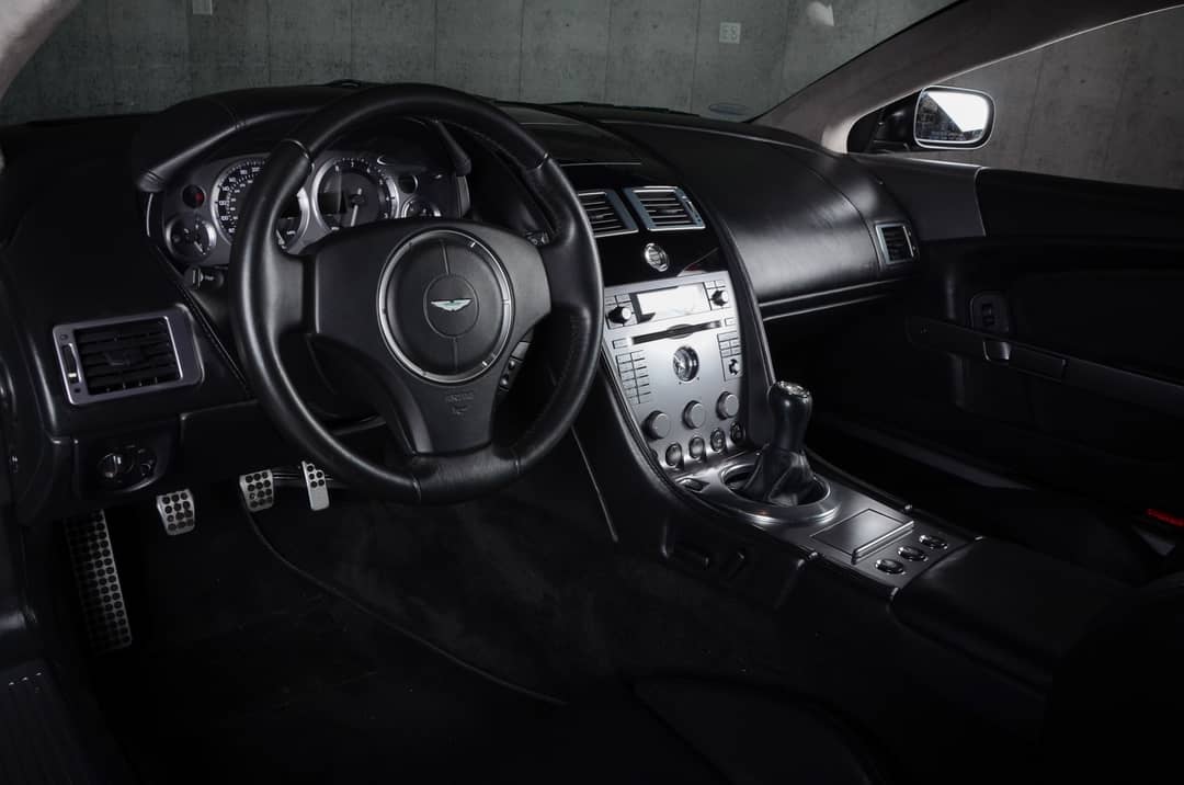 2005 Aston Martin DB9 — photo 44