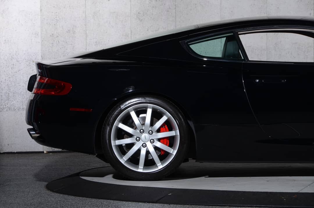 2005 Aston Martin DB9 — photo 9