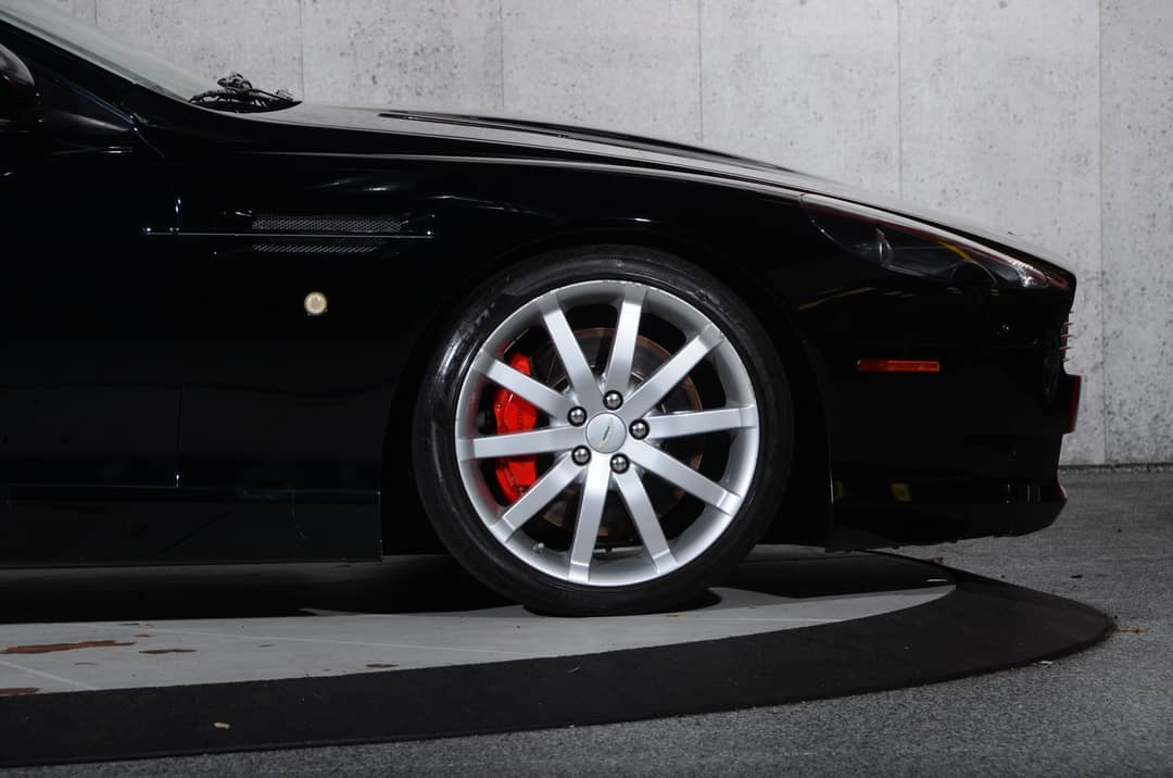 2005 Aston Martin DB9 — photo 10
