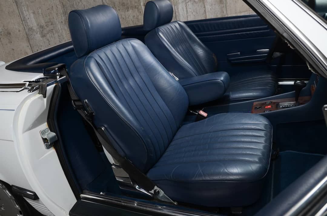 1989 Mercedes-Benz 560-Class 560 SL — photo 23