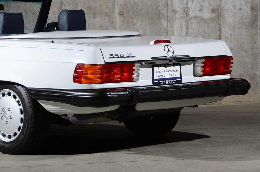 1989 Mercedes-Benz 560-Class 560 SL — photo 36