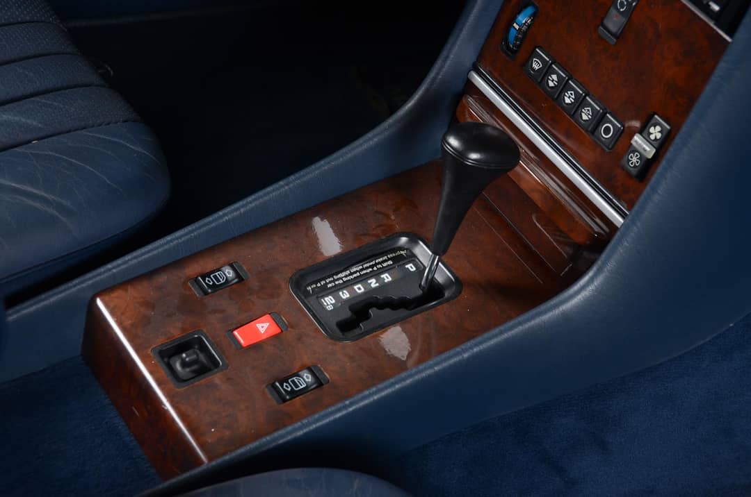 1989 Mercedes-Benz 560-Class 560 SL — photo 46