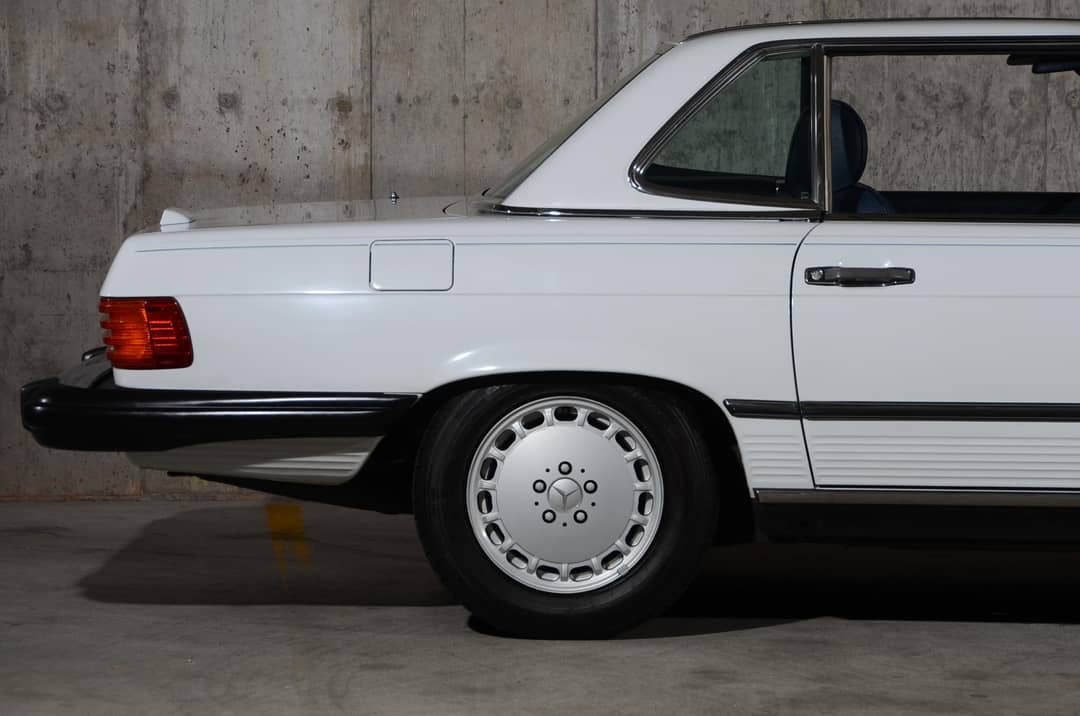 1989 Mercedes-Benz 560-Class 560 SL — photo 6