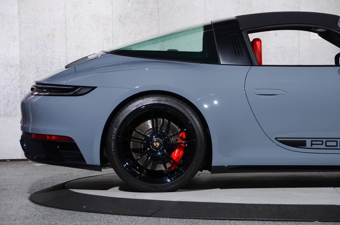 2024 Porsche 911 Targa 4 GTS — photo 3