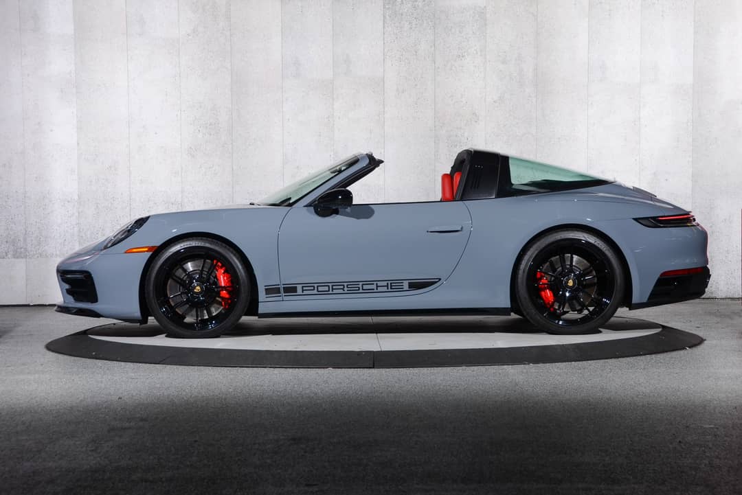 2024 Porsche 911 Targa 4 GTS — photo 22