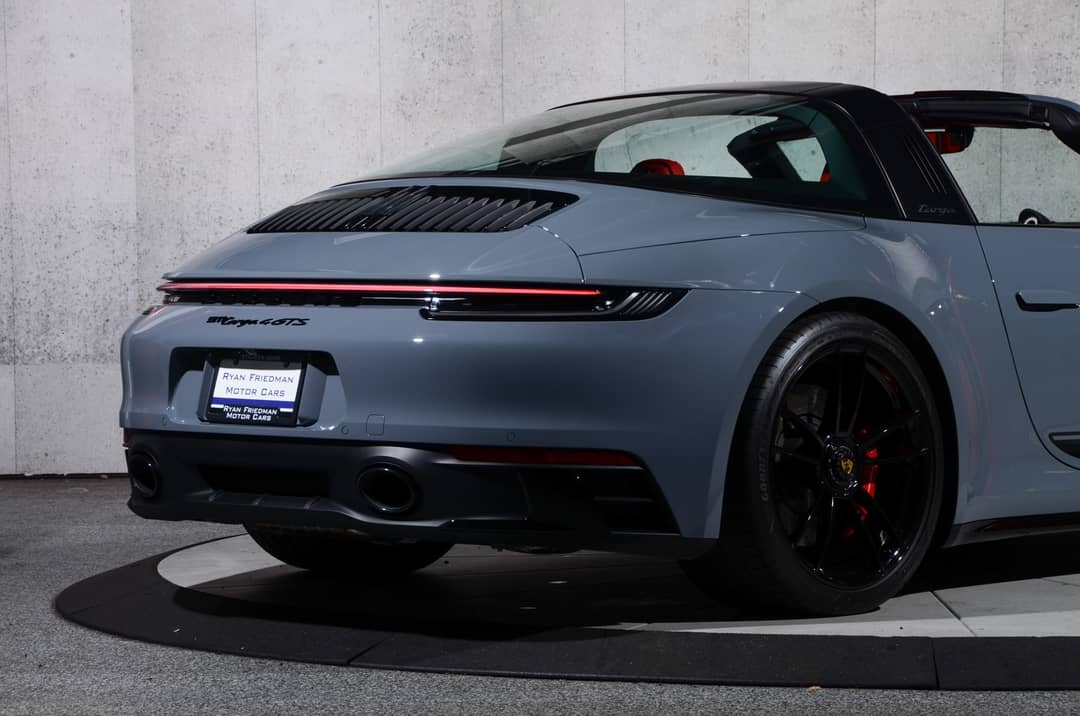 2024 Porsche 911 Targa 4 GTS — photo 33