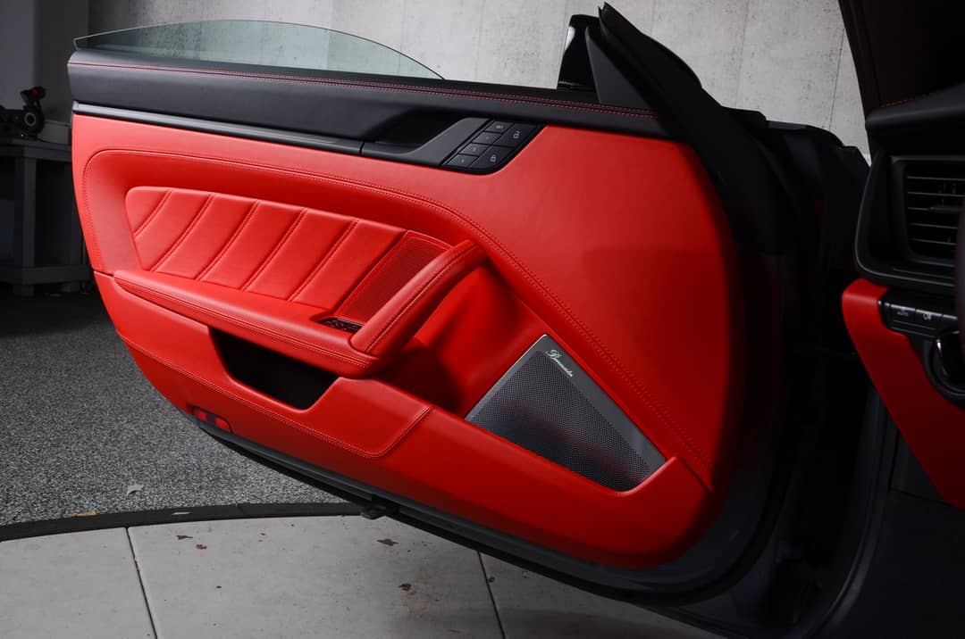 2024 Porsche 911 Targa 4 GTS — photo 44