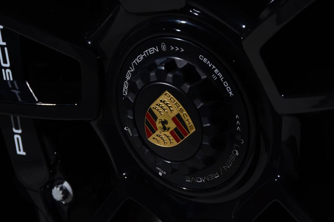 2024 Porsche 911 Targa 4 GTS — photo 11