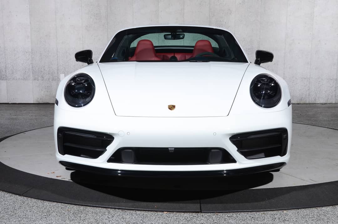 2024 Porsche 911 Targa 4 GTS — photo 12