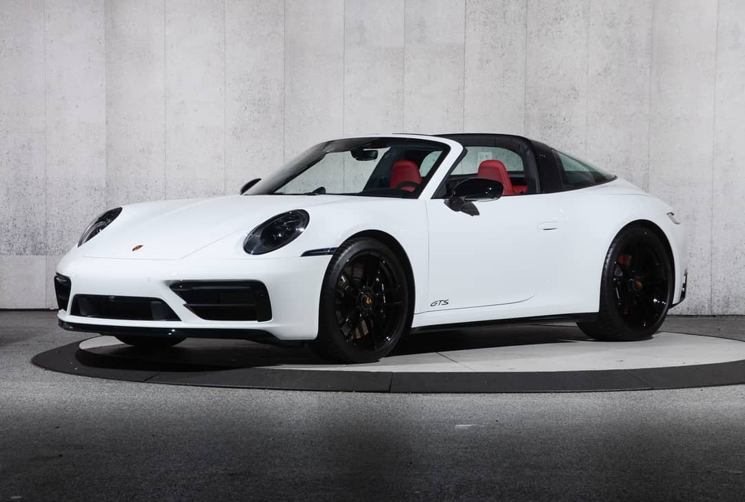2024 Porsche 911 Targa 4 GTS — photo 16