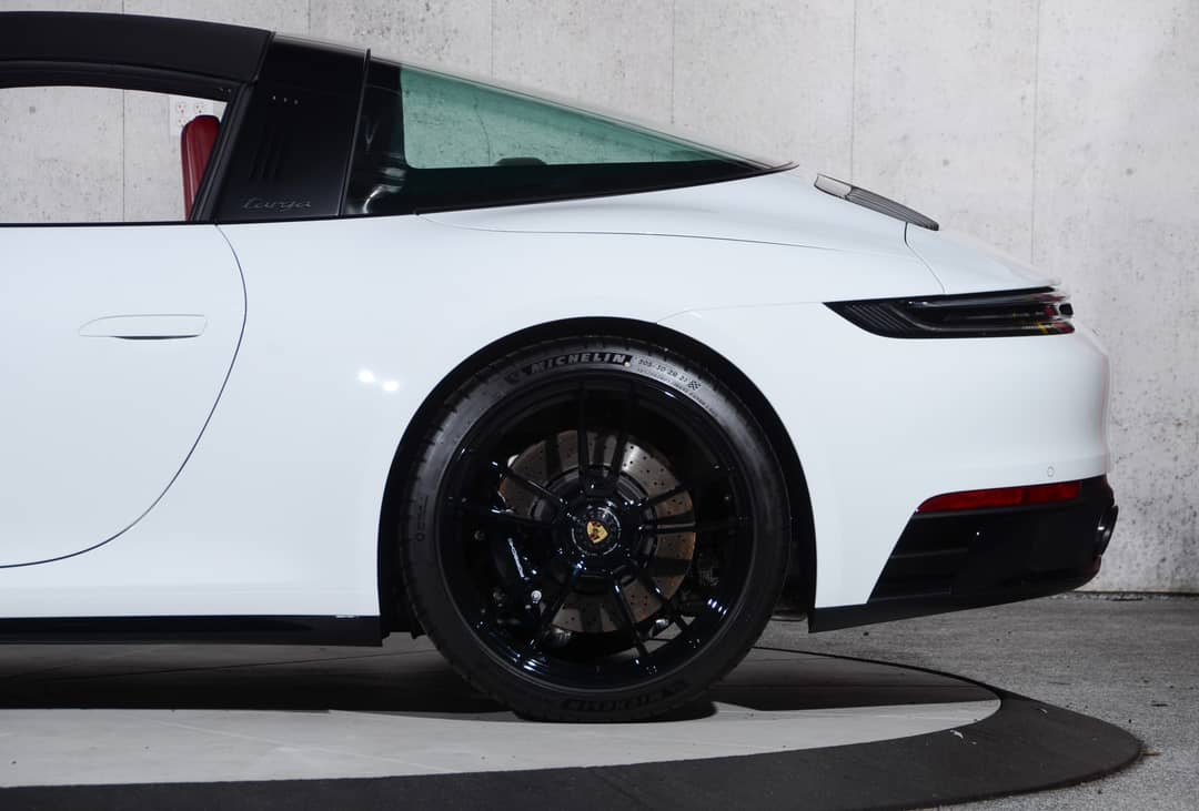 2024 Porsche 911 Targa 4 GTS — photo 20