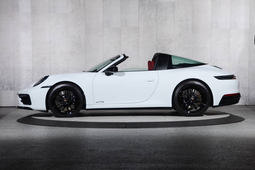 2024 Porsche 911 Targa 4 GTS — photo 22