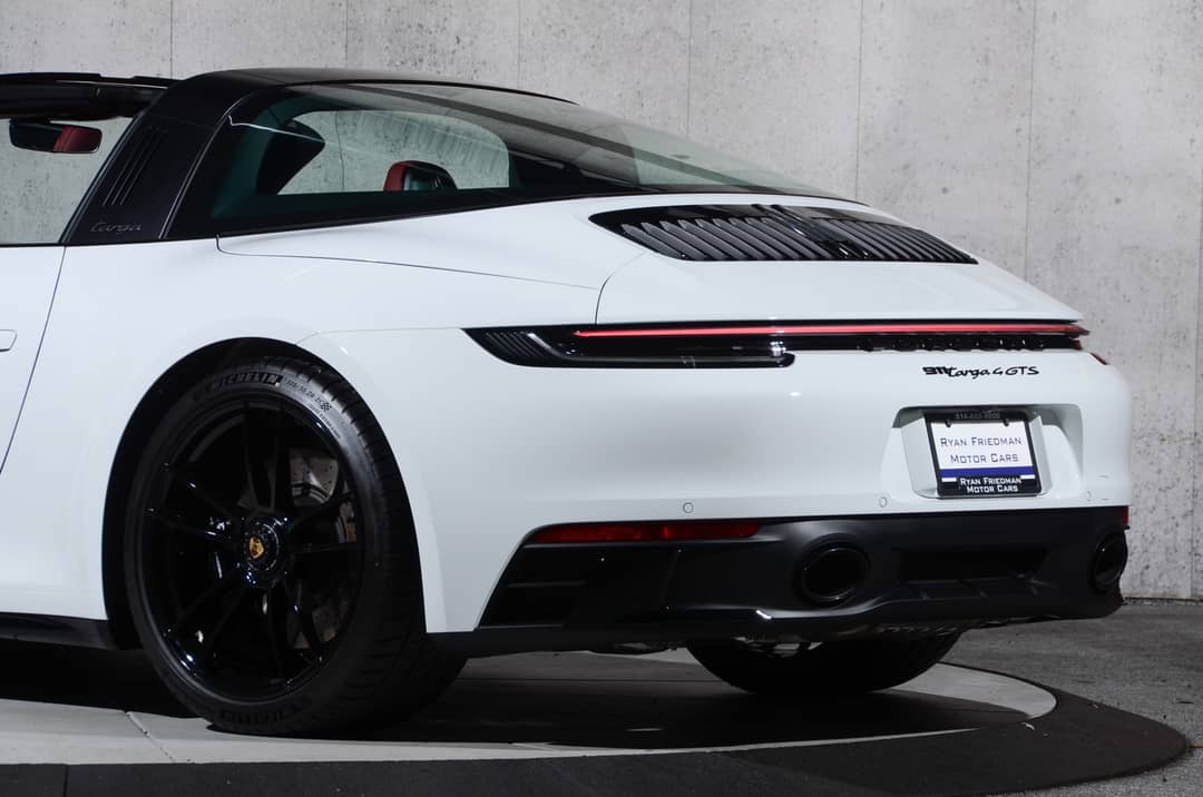 2024 Porsche 911 Targa 4 GTS — photo 23