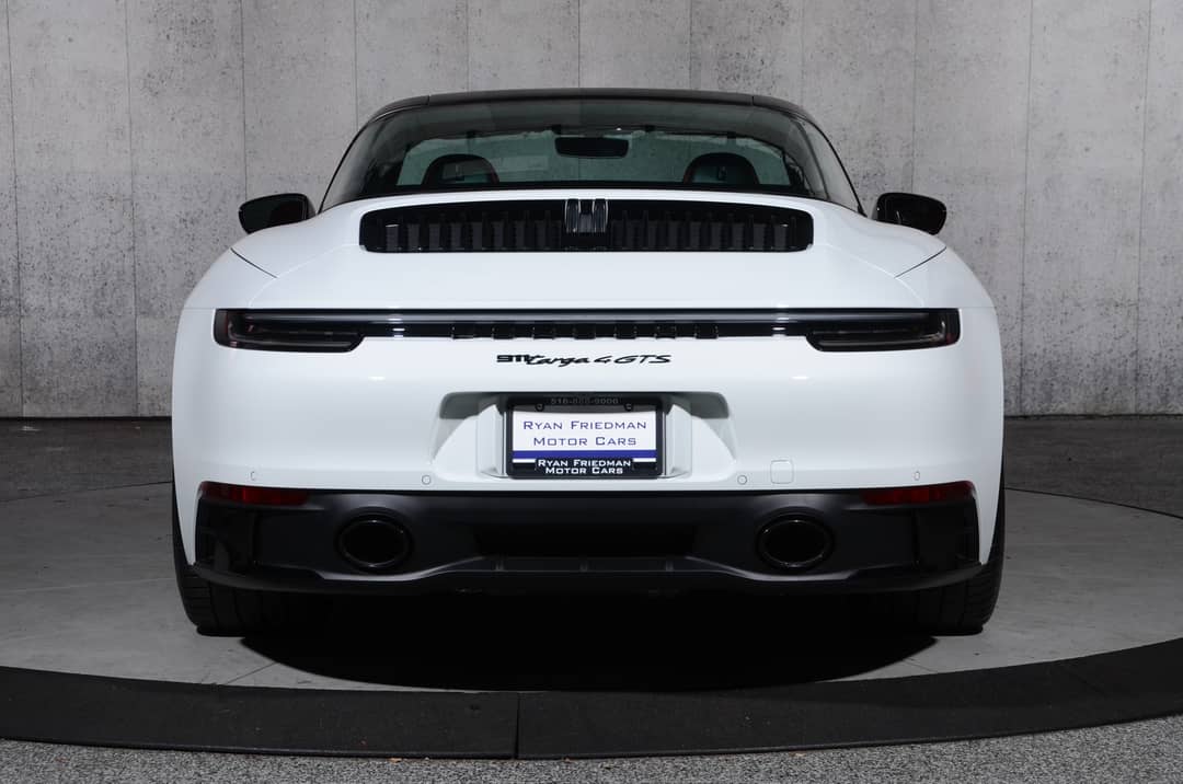 2024 Porsche 911 Targa 4 GTS — photo 29