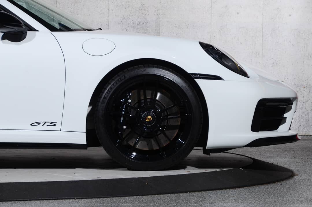 2024 Porsche 911 Targa 4 GTS — photo 4
