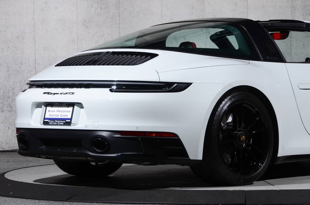 2024 Porsche 911 Targa 4 GTS — photo 30