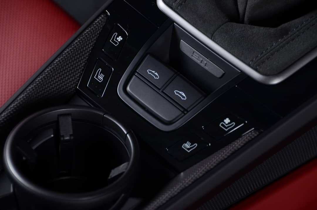 2024 Porsche 911 Targa 4 GTS — photo 35