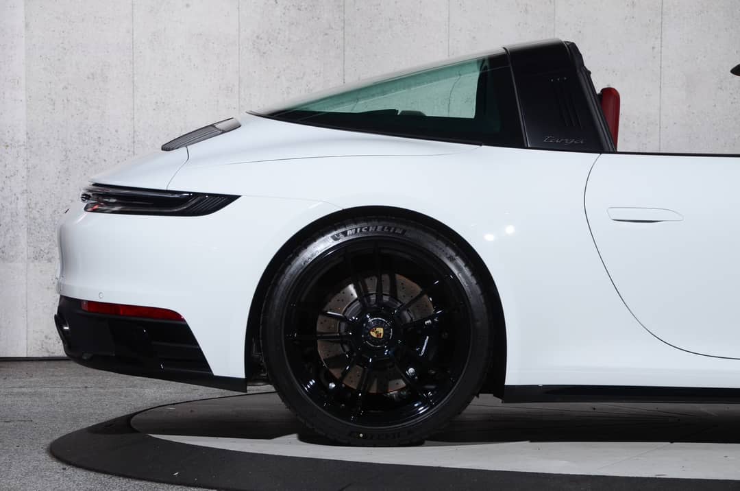 2024 Porsche 911 Targa 4 GTS — photo 5