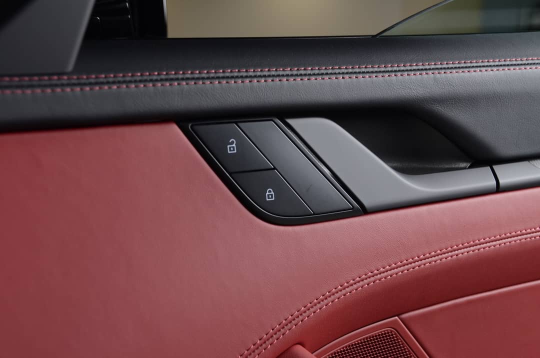 2024 Porsche 911 Targa 4 GTS — photo 41