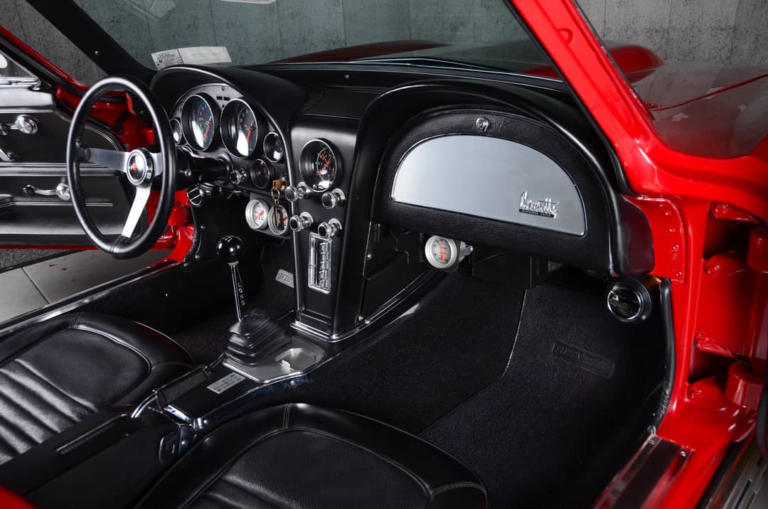 1967 Chevrolet Corvette — photo 29