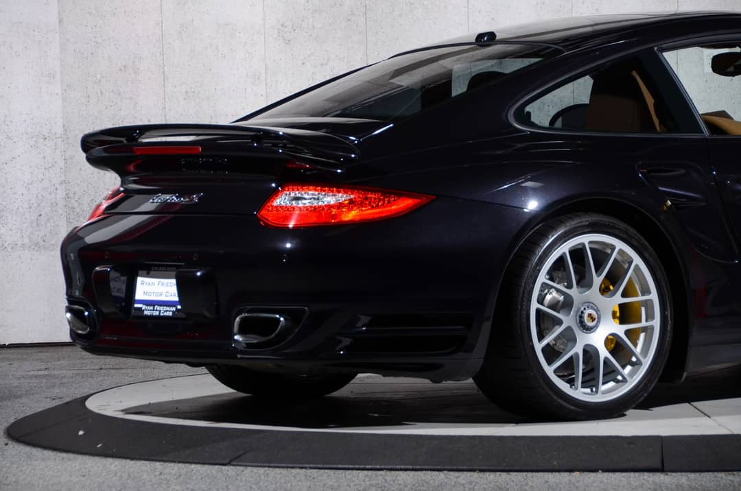 2011 Porsche 911 Turbo S — photo 24