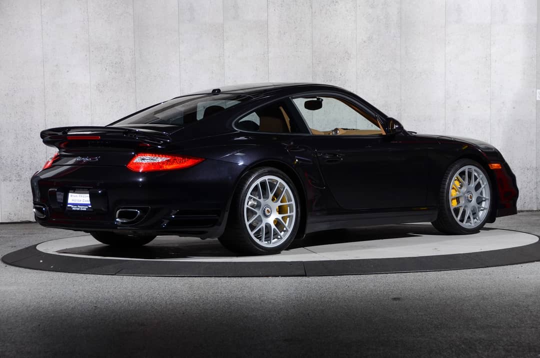 2011 Porsche 911 Turbo S — photo 25