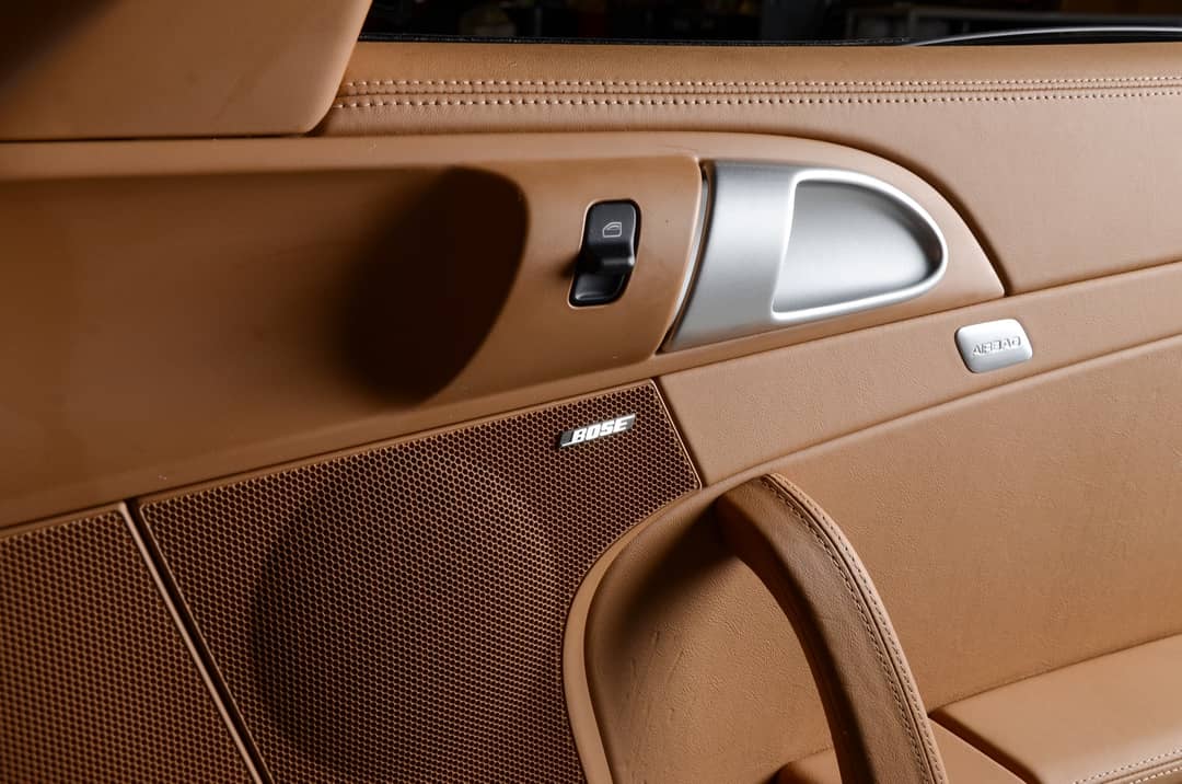 2011 Porsche 911 Turbo S — photo 33