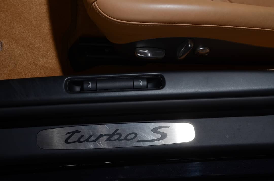 2011 Porsche 911 Turbo S — photo 41