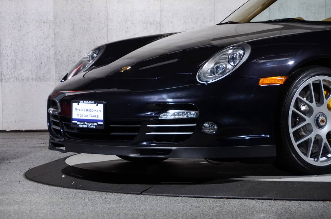 2011 Porsche 911 Turbo S — photo 9