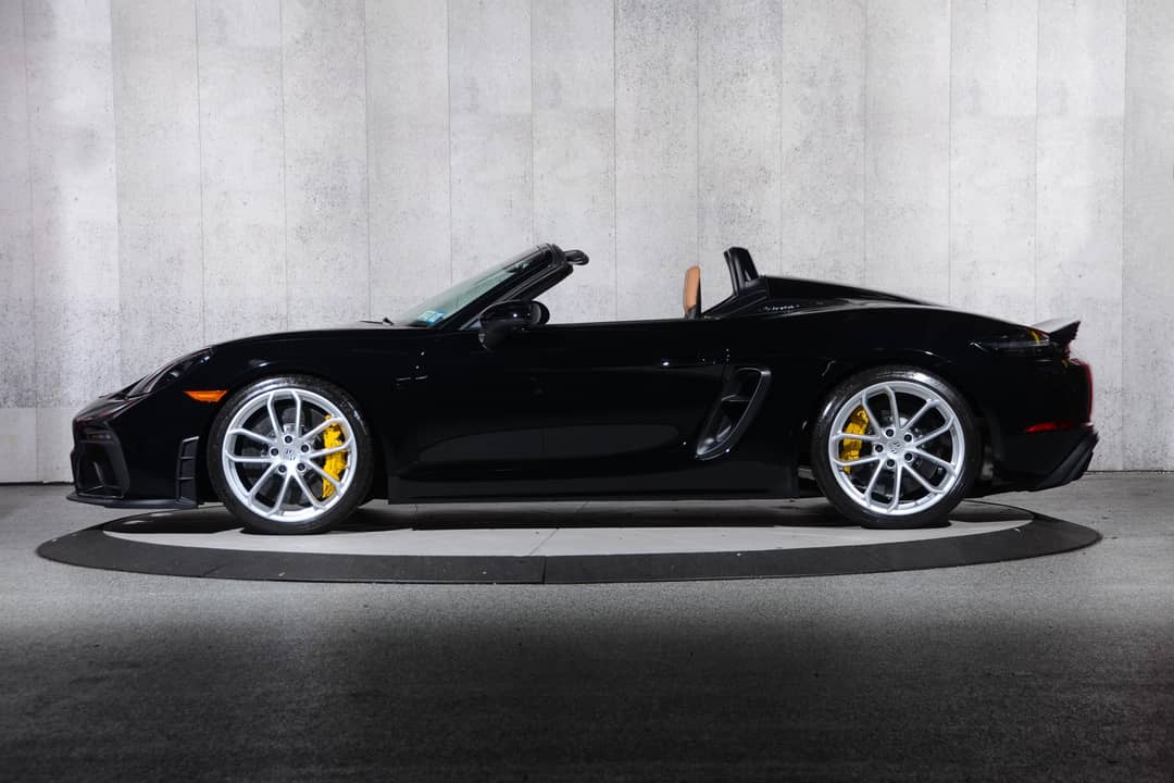 2021 Porsche 718 Boxster Spyder — photo 22