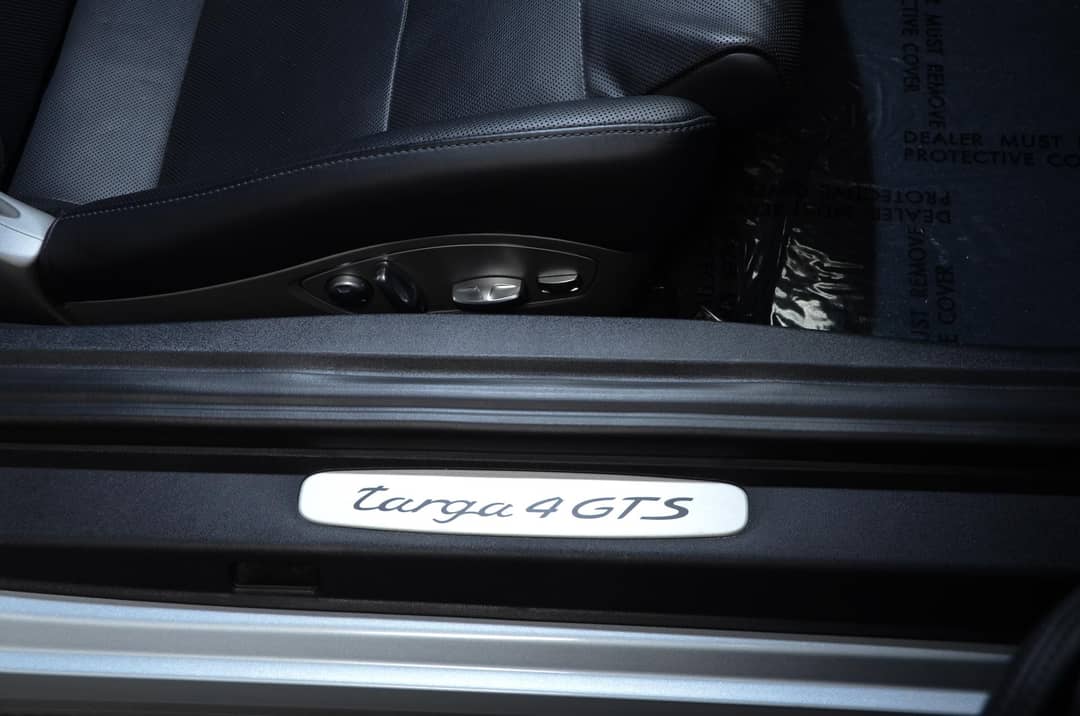 2016 Porsche 911 Targa 4 GTS — photo 10