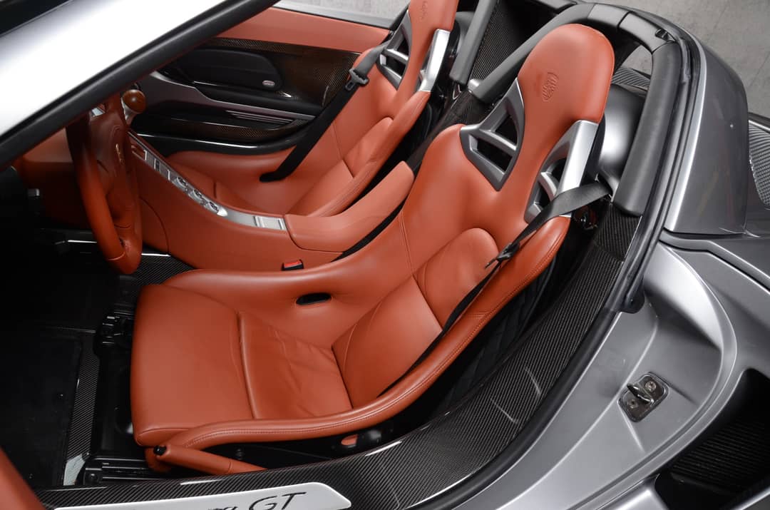 2005 Porsche Carrera GT — photo 21