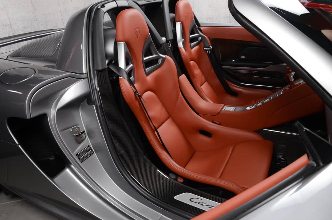2005 Porsche Carrera GT — photo 23