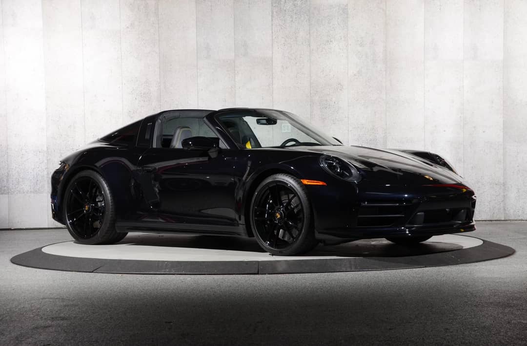 2024 Porsche 911 Targa 4 GTS — photo 2