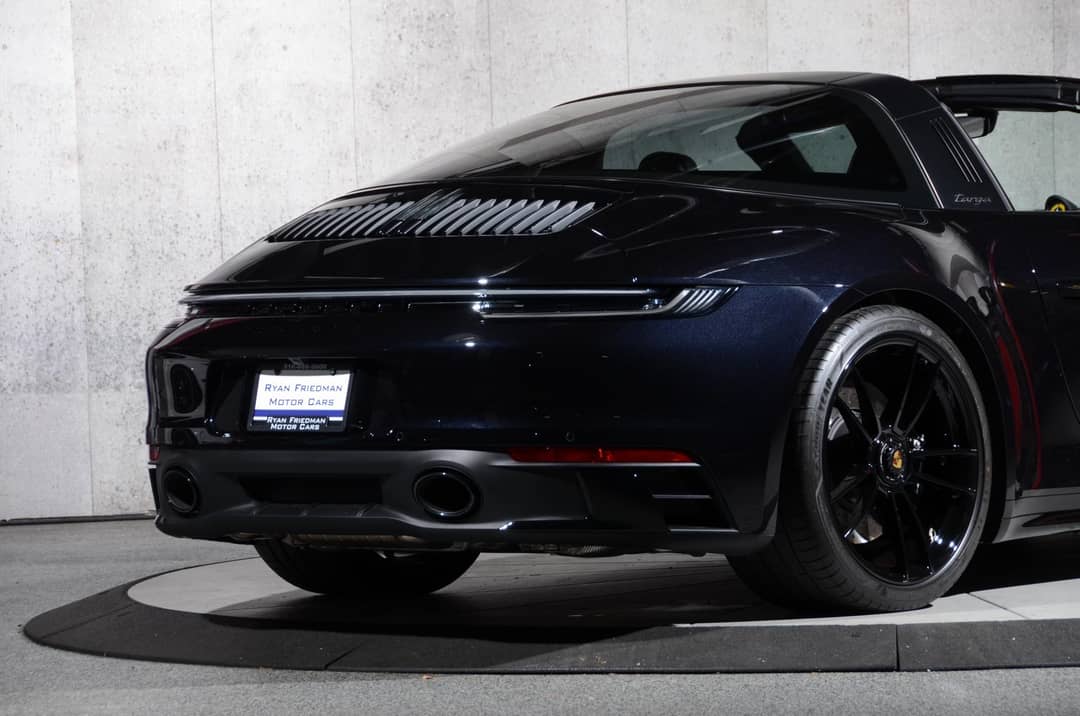 2024 Porsche 911 Targa 4 GTS — photo 13