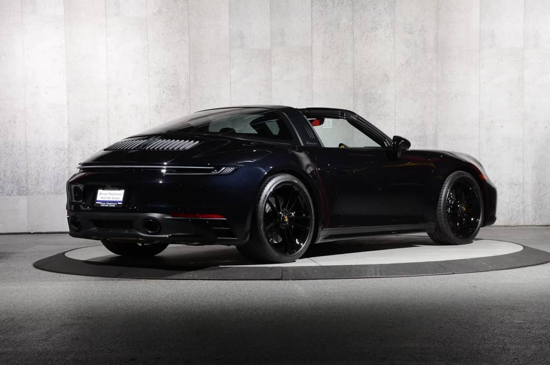 2024 Porsche 911 Targa 4 GTS — photo 3