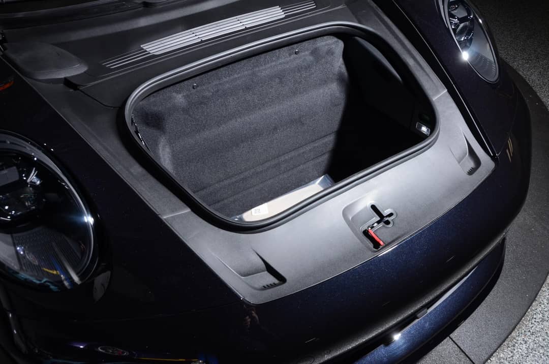 2024 Porsche 911 Targa 4 GTS — photo 32