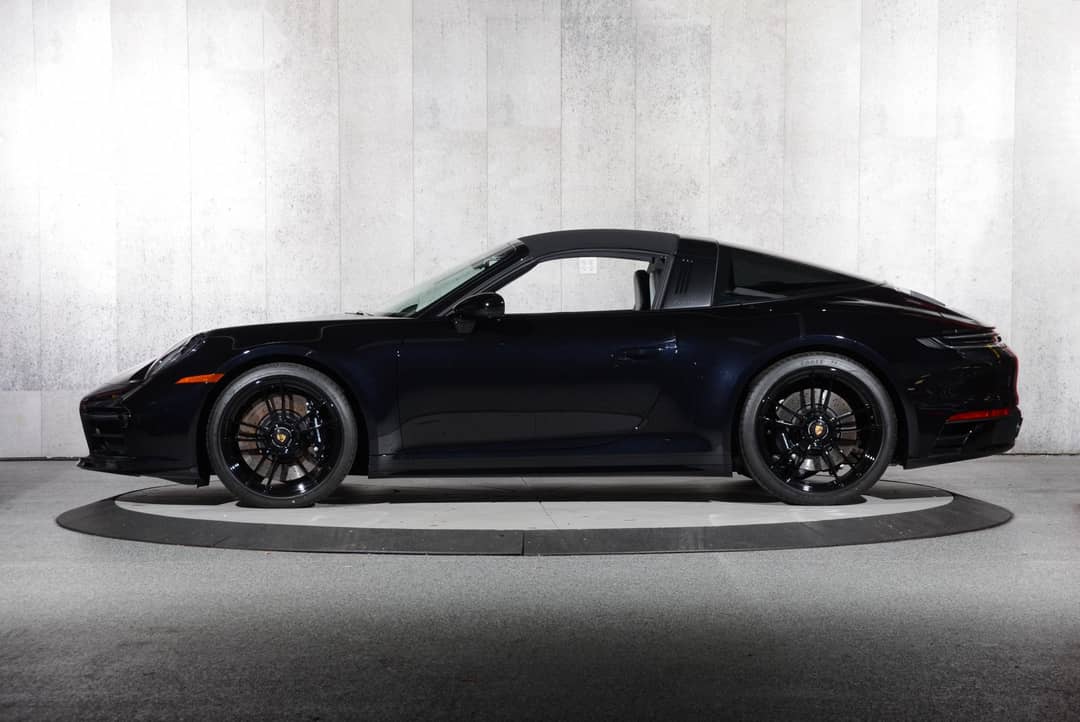 2024 Porsche 911 Targa 4 GTS — photo 33