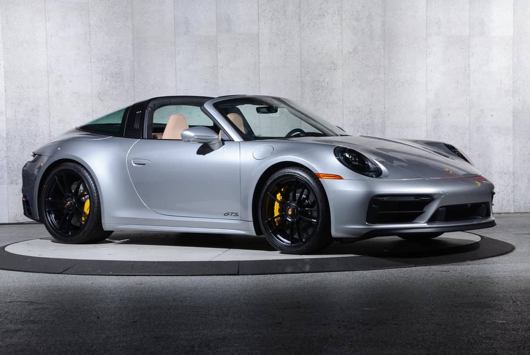 2024 Porsche 911 Targa 4 GTS — photo 2