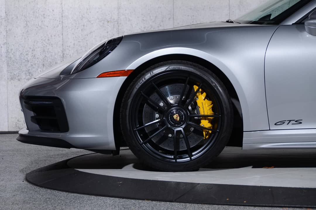2024 Porsche 911 Targa 4 GTS — photo 11