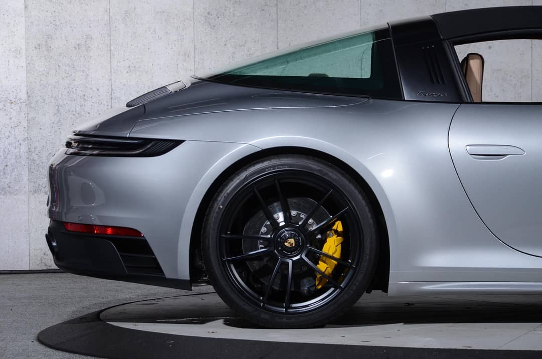 2024 Porsche 911 Targa 4 GTS — photo 14