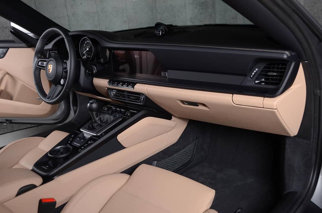 2024 Porsche 911 Targa 4 GTS — photo 16