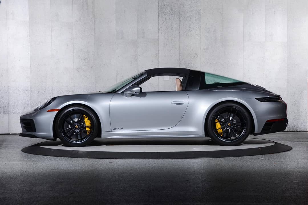 2024 Porsche 911 Targa 4 GTS — photo 32
