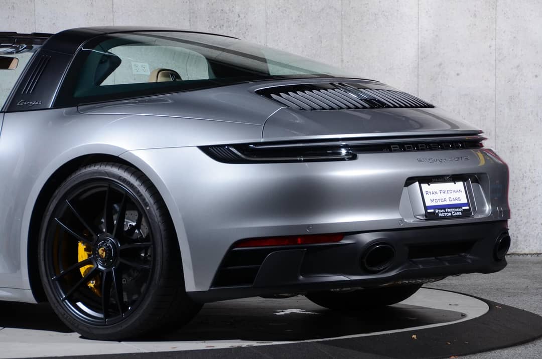 2024 Porsche 911 Targa 4 GTS — photo 35